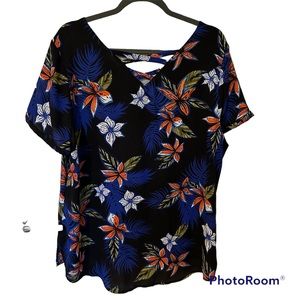 APT.9 Woman’s Blue Floral Blouse with criss cross detail in back SZ XL